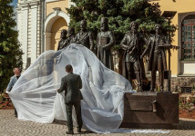 Открылся памятник меценатам Рыбинска