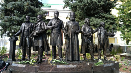 Открылся памятник меценатам Рыбинска