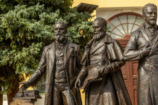 Открылся памятник меценатам Рыбинска